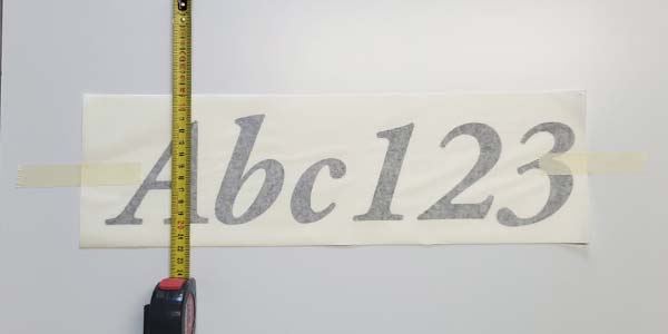 Schriftzug Aufkleber ausrichten