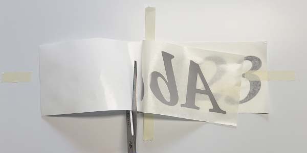 Trägerpapier durchschneiden