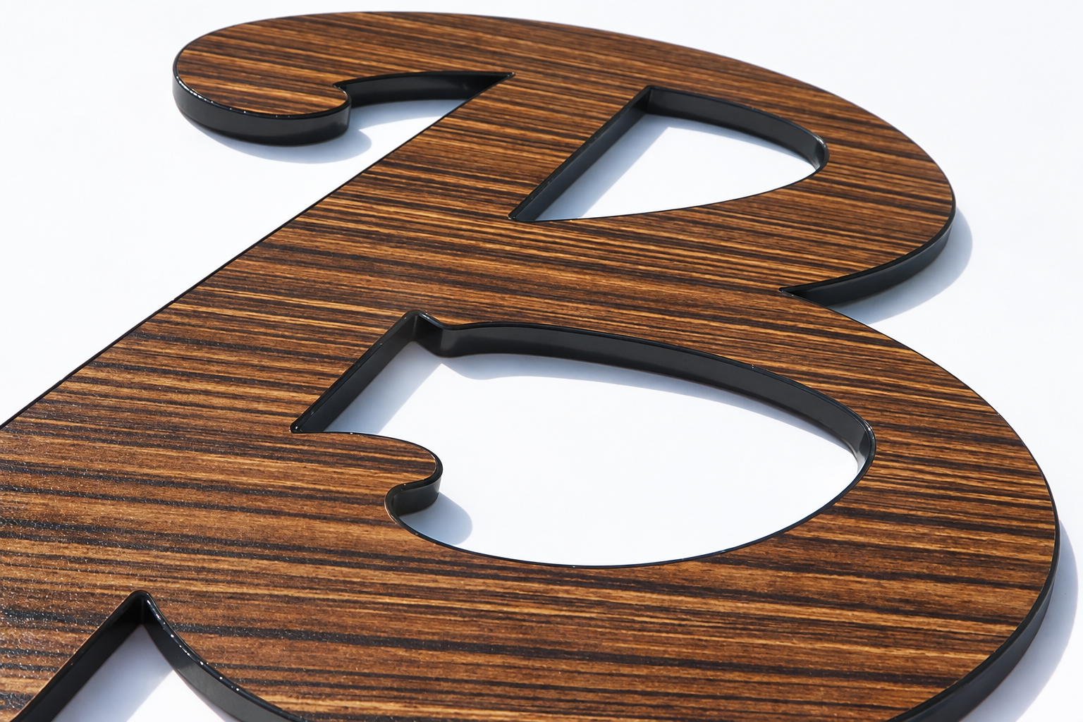 3D-Schriftzug Wohnmobil Holz