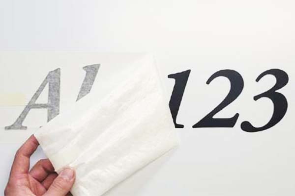 Klebeanleitung Schriftzug Aufkleber